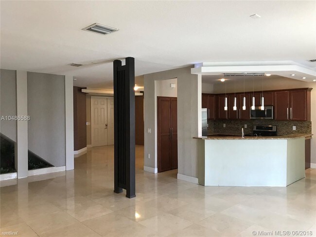 Foto del edificio - 4 br, 3.5 bath  - 11269 NW 43rd Ter