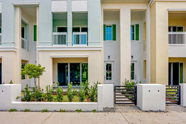 Building Photo - 12556 Gross Pointe Dr