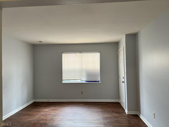 Foto del edificio - 760 Davis Cir SW