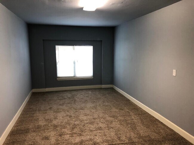 Foto del edificio - 8534 Guinevere St