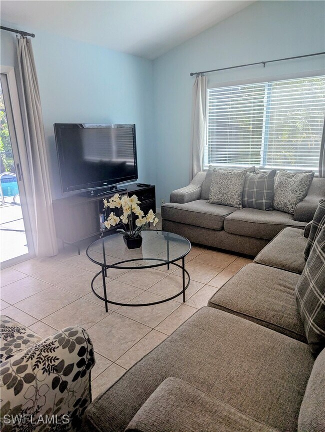 Foto del edificio - 2535 SW 28th Pl