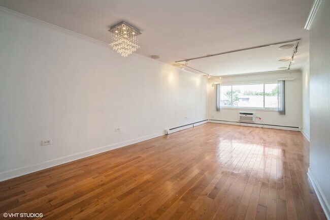 Foto del edificio - 1508 W Pratt Blvd
