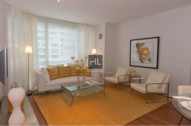 Building Photo - West 39th Street