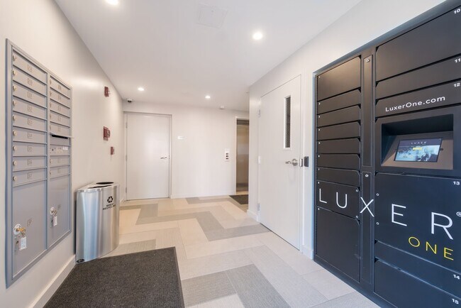Building Photo - Lee Street Apartments