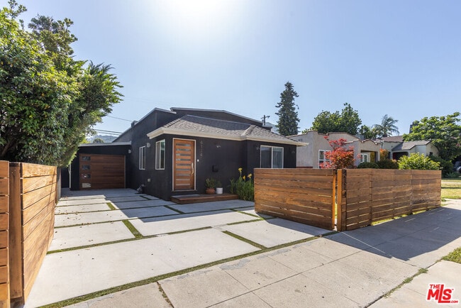 Building Photo - 4114 Edenhurst Ave