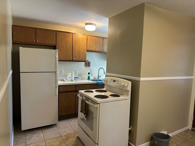 Building Photo - 8 Lamar Ave