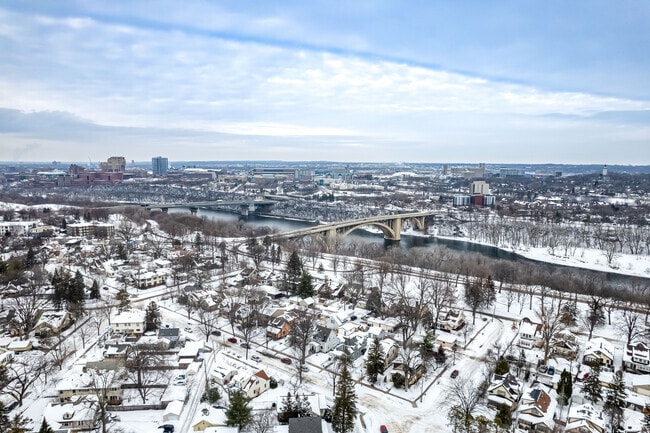 Seward neighborhood bordering on Mississippi River
