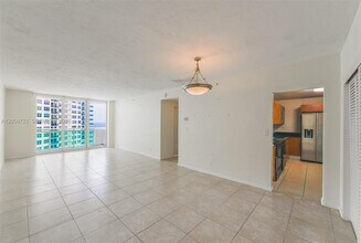 Building Photo - 3001 S Ocean Dr