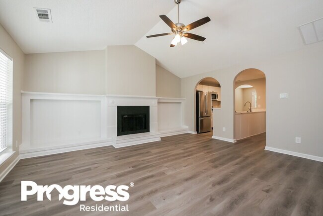 Building Photo - 5025 Meadow Trace