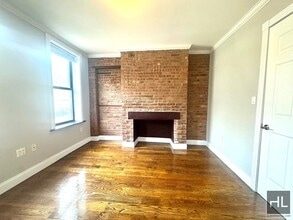 Building Photo - AVE A