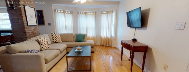 Building Photo - 17 Holman St