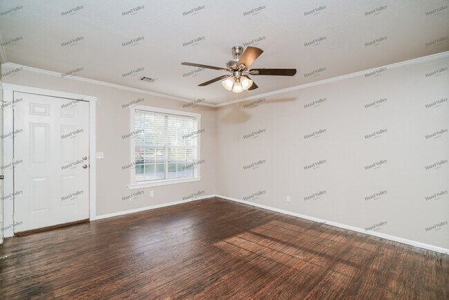 Foto del edificio - 2471 N Pittsburg Ave