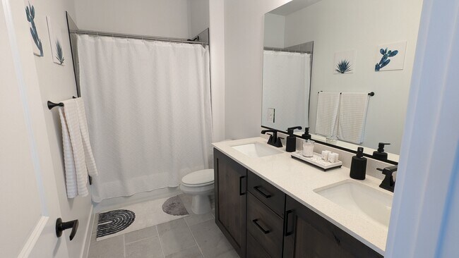 Foto del edificio - 693 S Taylor Creek Dr
