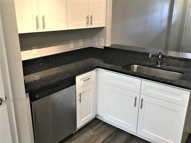 Building Photo - 13214 Ambrosa Dr