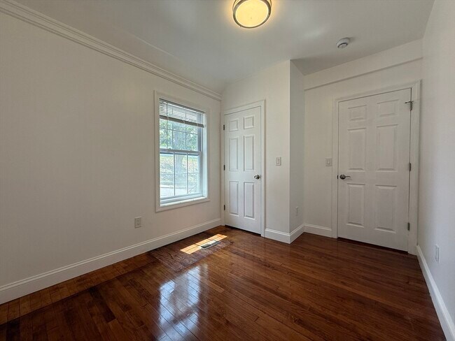 Foto del edificio - 80 Parker Hill Ave