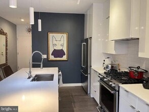 Building Photo - 1380 Quincy St NW