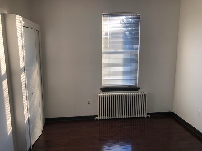 2nd Bedroom - Large Closet - 845 N 23rd St