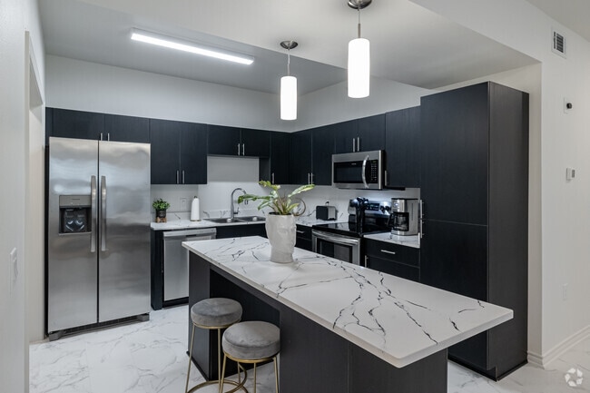 Interior Photo - Hampton Astoria