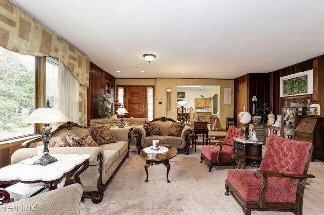 Building Photo - 3 br, 2 bath House - 5 S Lakeview Dr