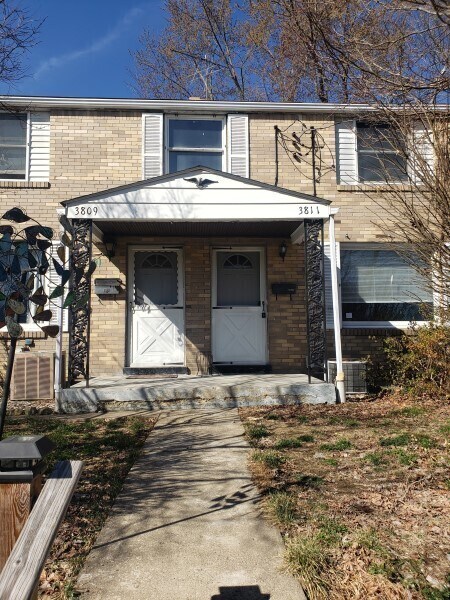 Primary Photo - 3 bedroom town house in West Mayfield