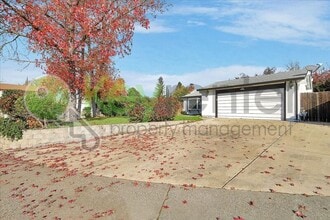 Building Photo - 5631 Mt Everest Ct