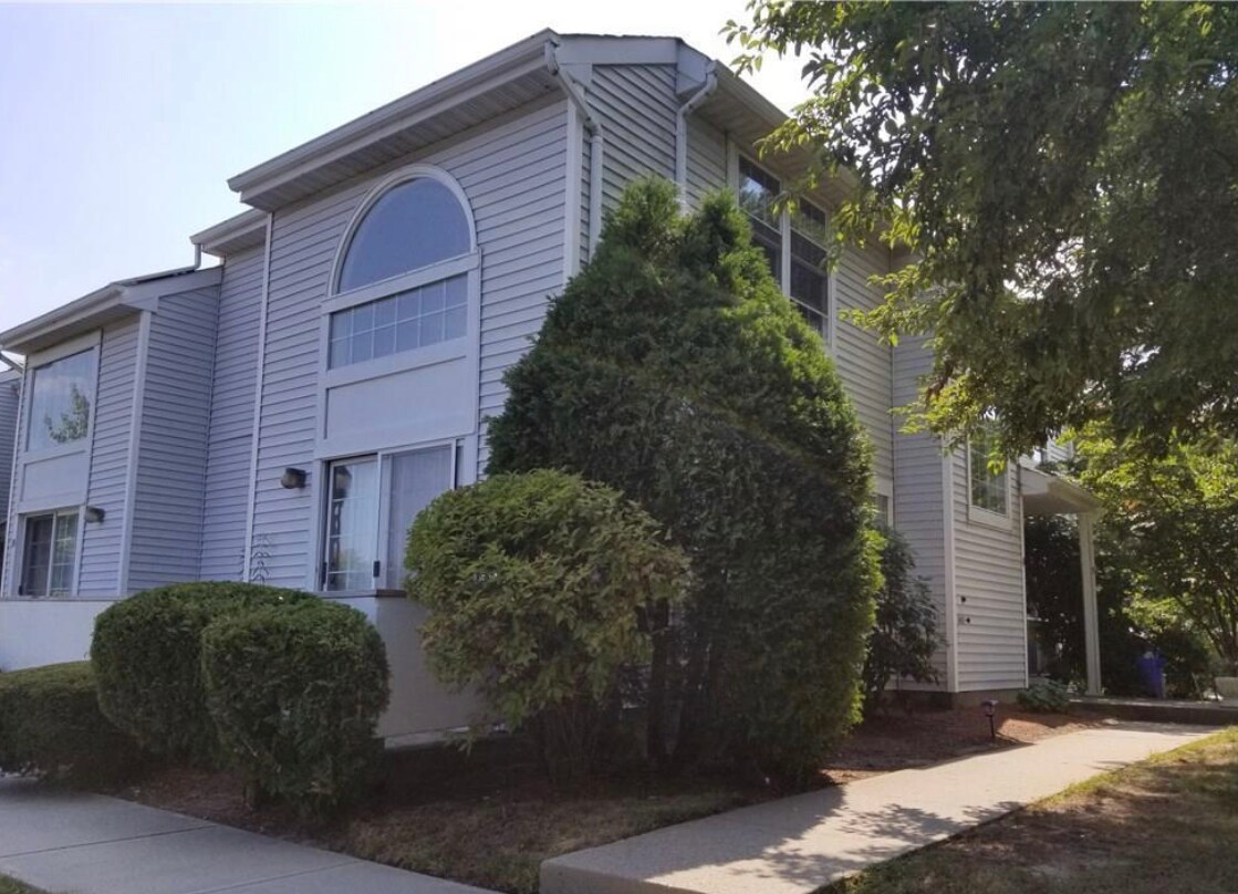 19 Gerard Pl, Parlin, NJ 08859 Townhome Rentals in Parlin NJ