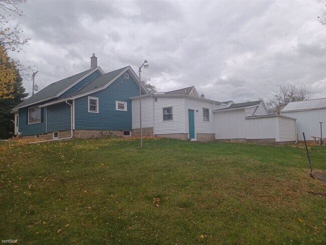 Building Photo - 3 br, 2 bath House - 208 henrietta