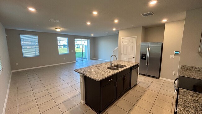 Foto del edificio - 3BR/2.5BA Corner Unit Townhouse in Greens ...