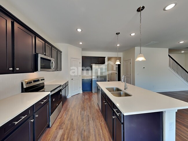 Building Photo - 3751 Blackshear Pl