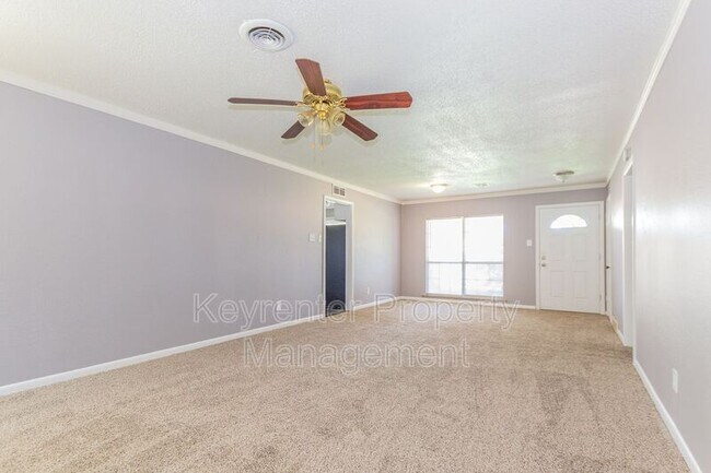 Photo - 1632 NE 46th St House