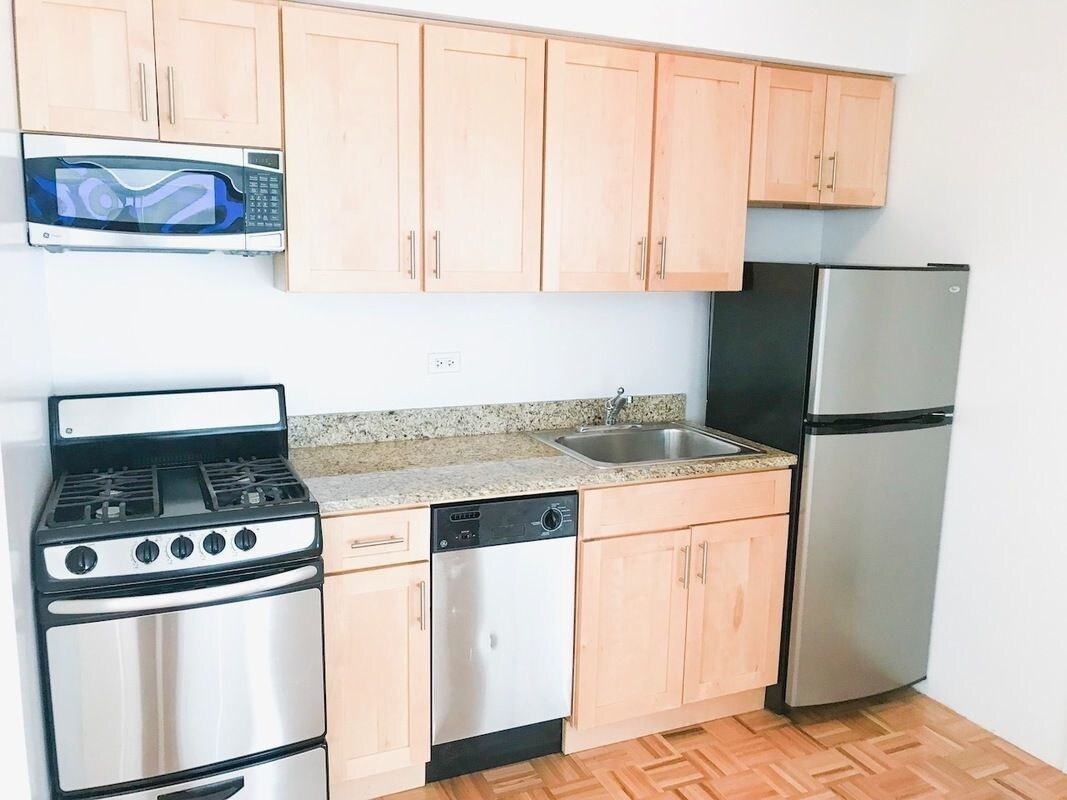 Foto principal - 31-72 31st St