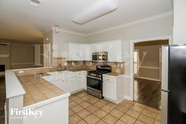 Building Photo - 8968 Keighley Cove