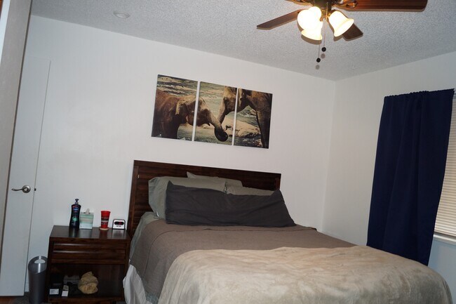 Building Photo - 7309 W Hampden Ave