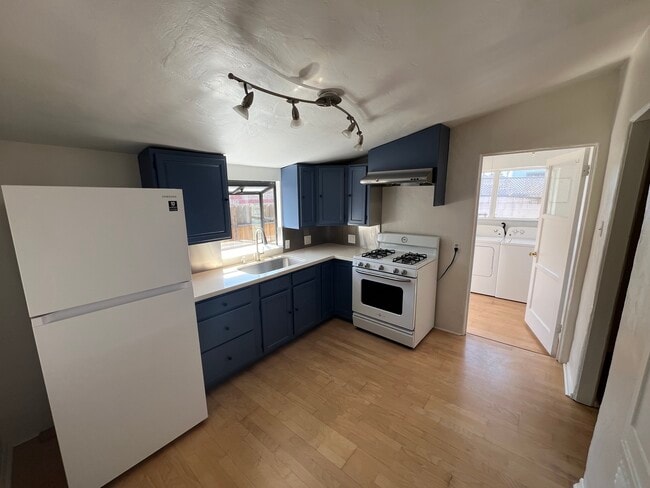 Building Photo - 1438 Euclid St