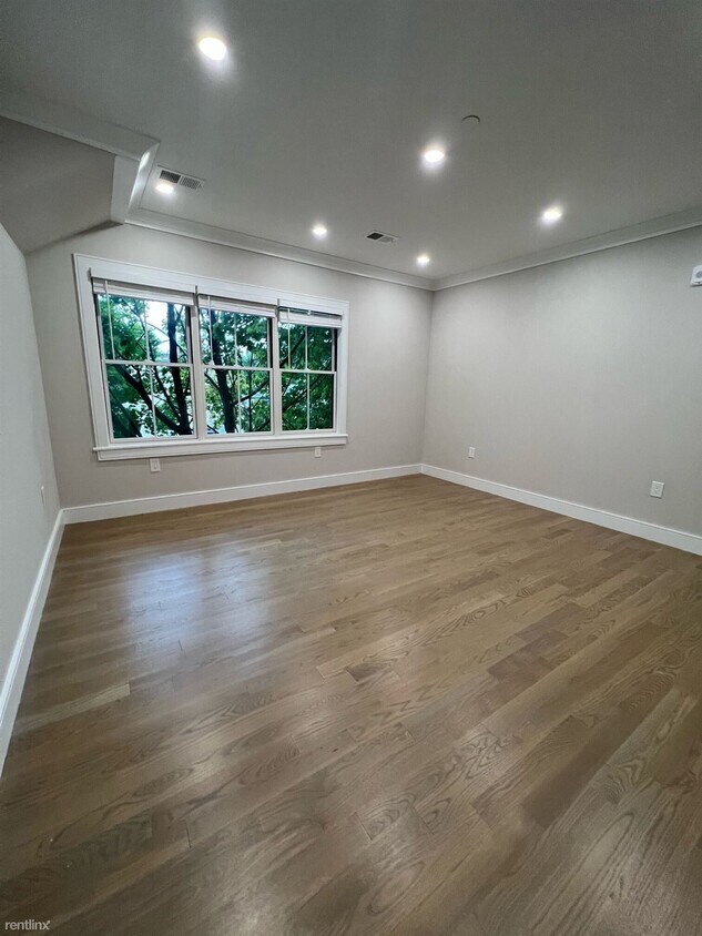 Foto del edificio - 1 br, 1 bath House - 12A Reedsdale St 2