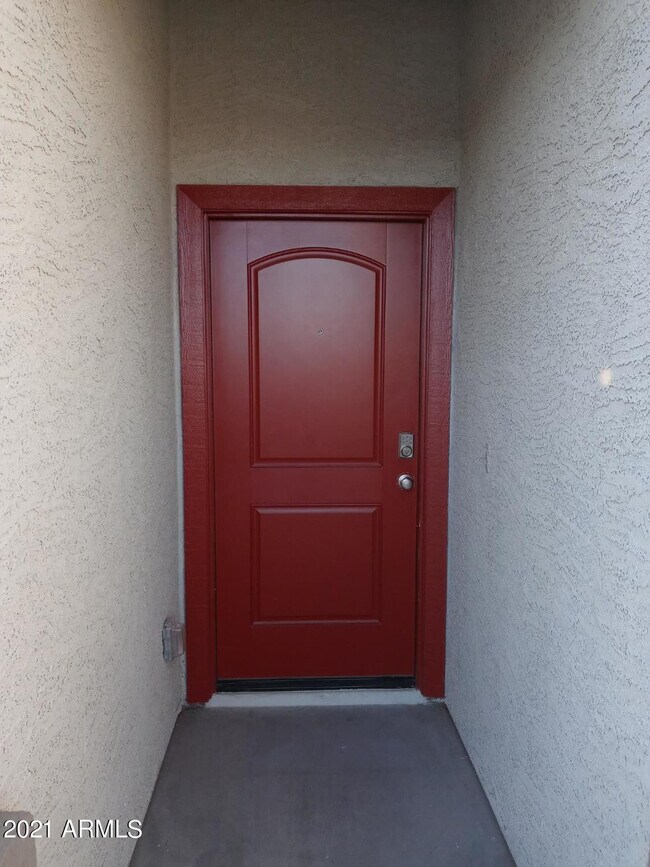 Foto del edificio - 31070 W Whitton Ave