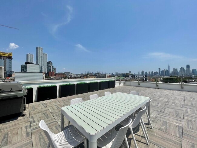 Foto del edificio - 75 Jordan Ave