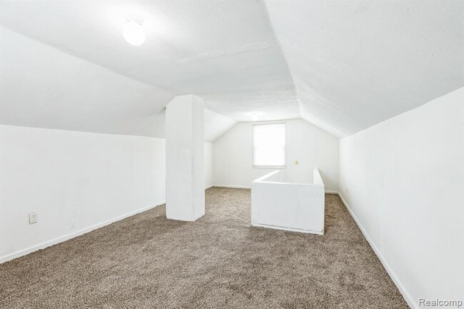 Building Photo - 8211 Artesian St