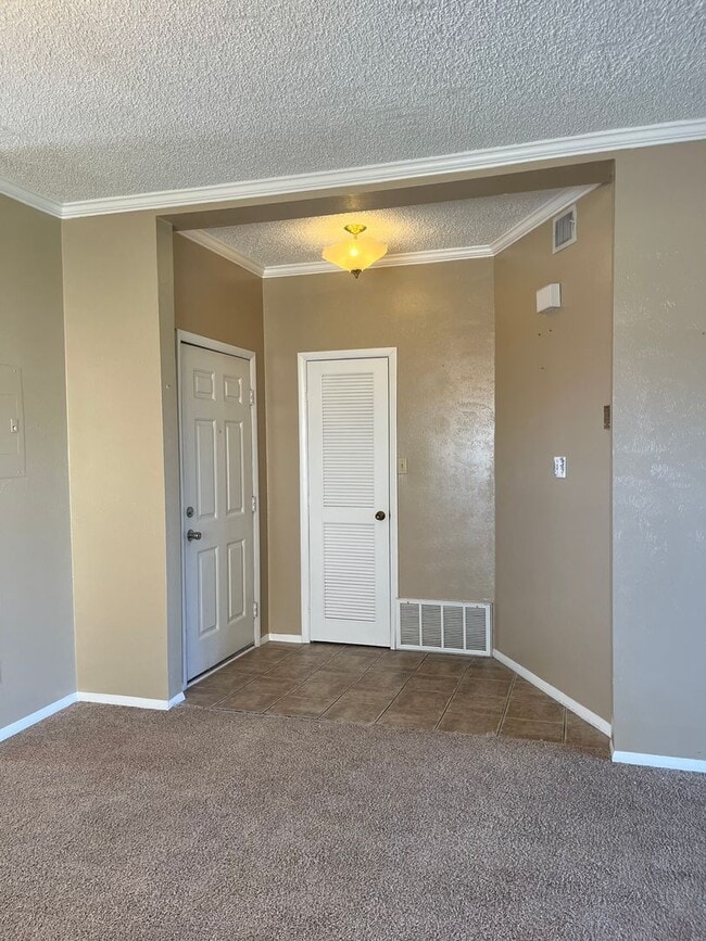 Foto del edificio - 1028 Mockingbird Ln