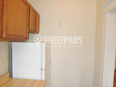 Foto del edificio - bedroom in Malden MA 02148