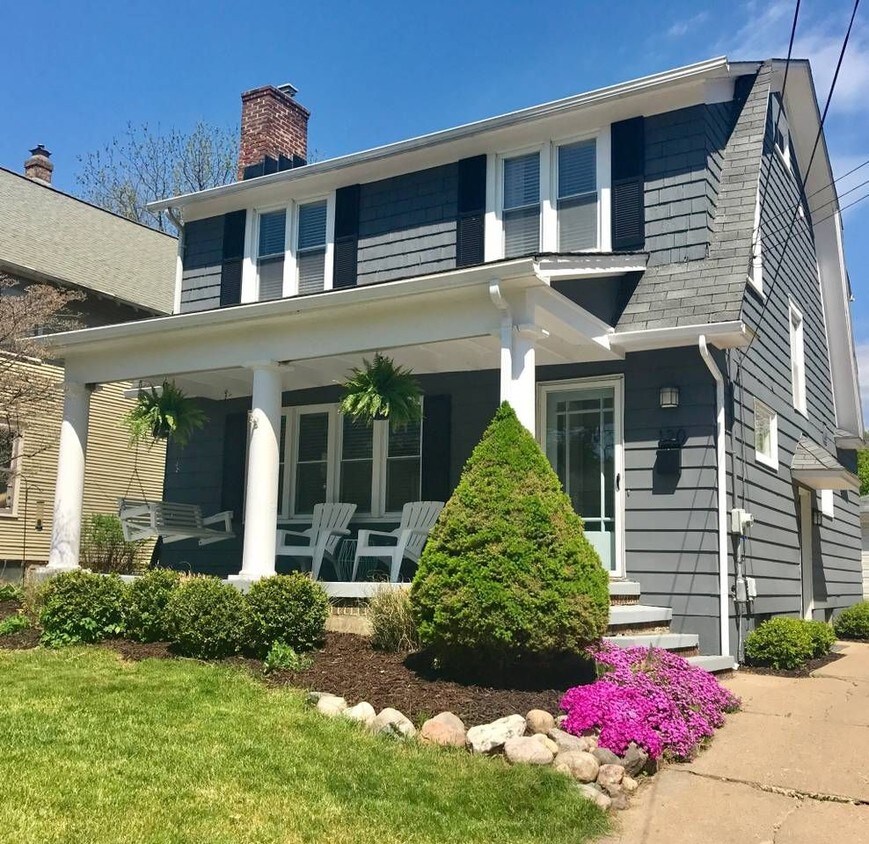 Foto principal - 120 Lowell Ave NE