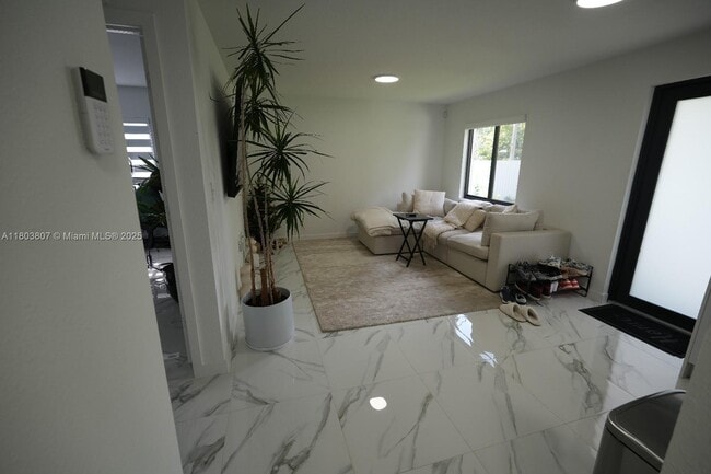 Foto del edificio - 1805 NW 112th St