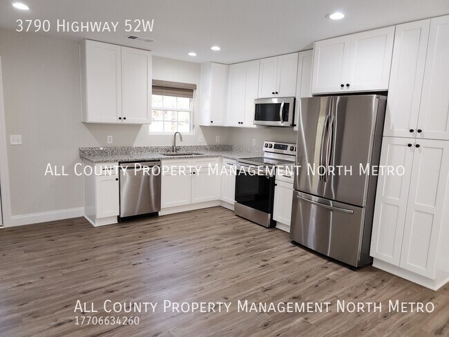 Building Photo - Hard to find ranch in Dahlonega