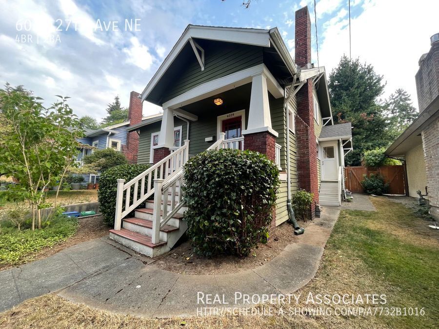 Spacious 4 bed, 2 bath in Bungalow in Bryant House Rental in Seattle