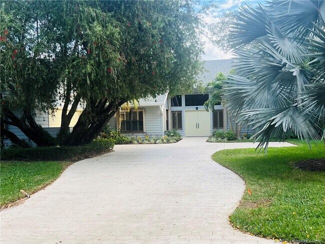 Foto del edificio - 8 Kingston Ct