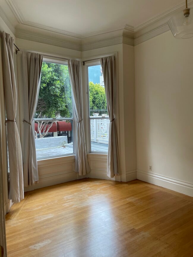 Building Photo - 2180 Sutter St