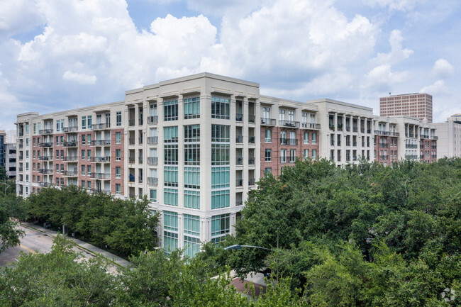 Building Photo - WaterWall Place