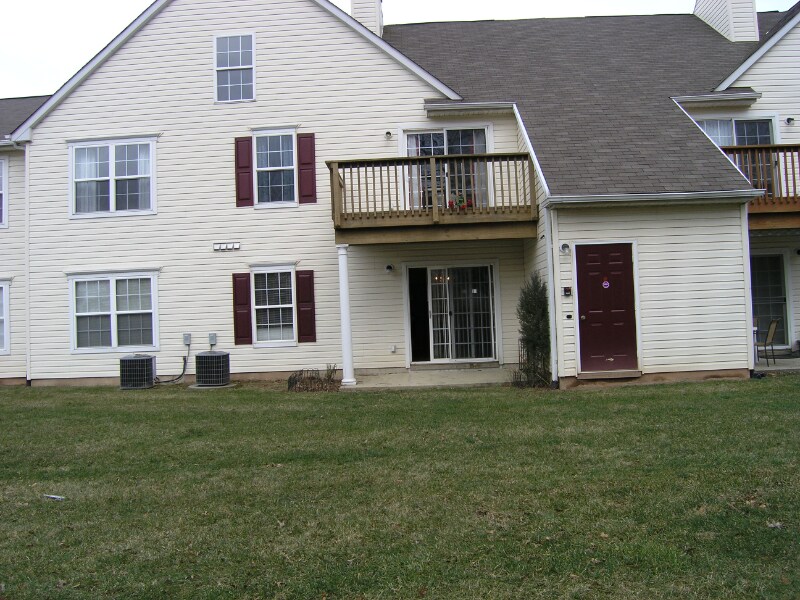Primary Photo - 106 Ester Dr