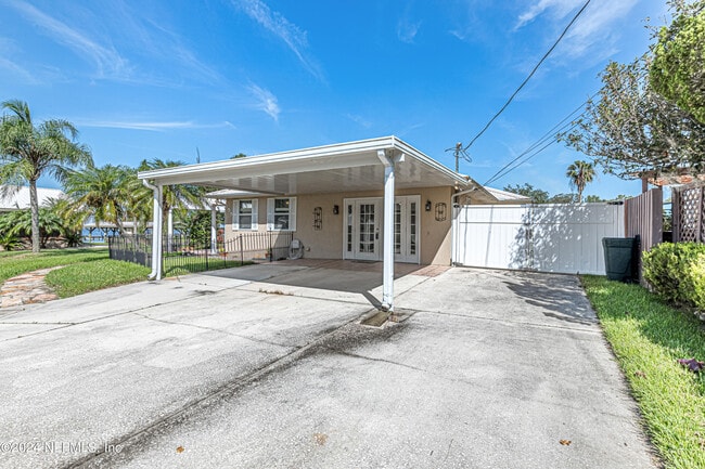 Building Photo - 139 Palm Trail
