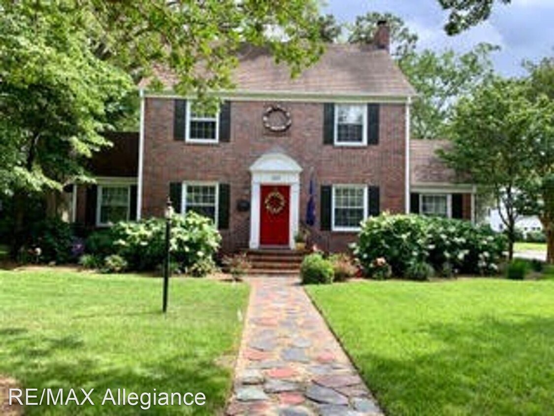 4 br, 2.5 bath House 515 OAK GROVE ROAD House for Rent in Norfolk